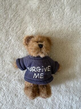 Retired boyd’s bear mini whoops forgive me bear
